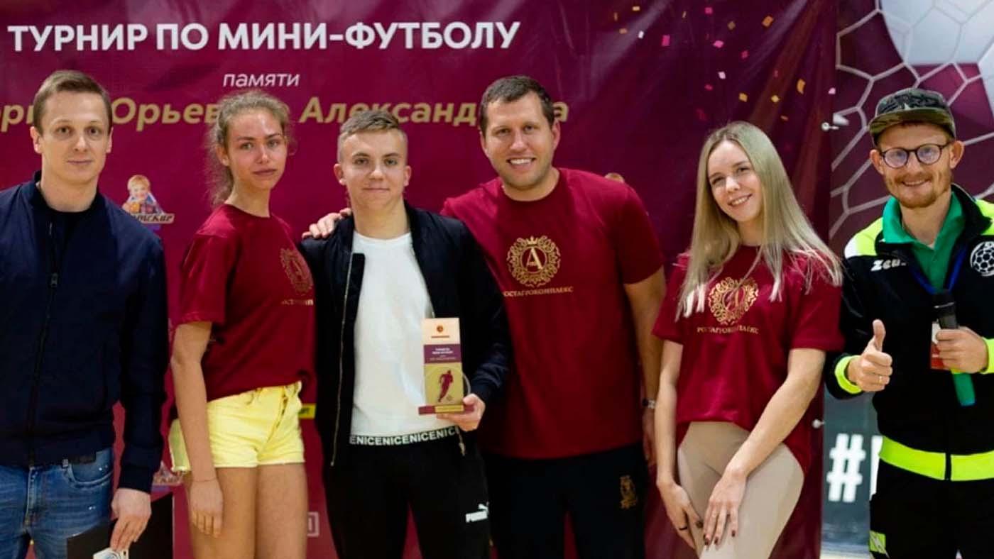 Мурманская команда No Name дошла до четвертьфинала турнира по мини-футболу в Москве